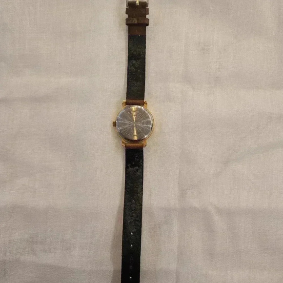 Vintage Disney x Timex Snow White & Seven Dwarfs Rotating Watch Leather Womens - Picture 5 of 8